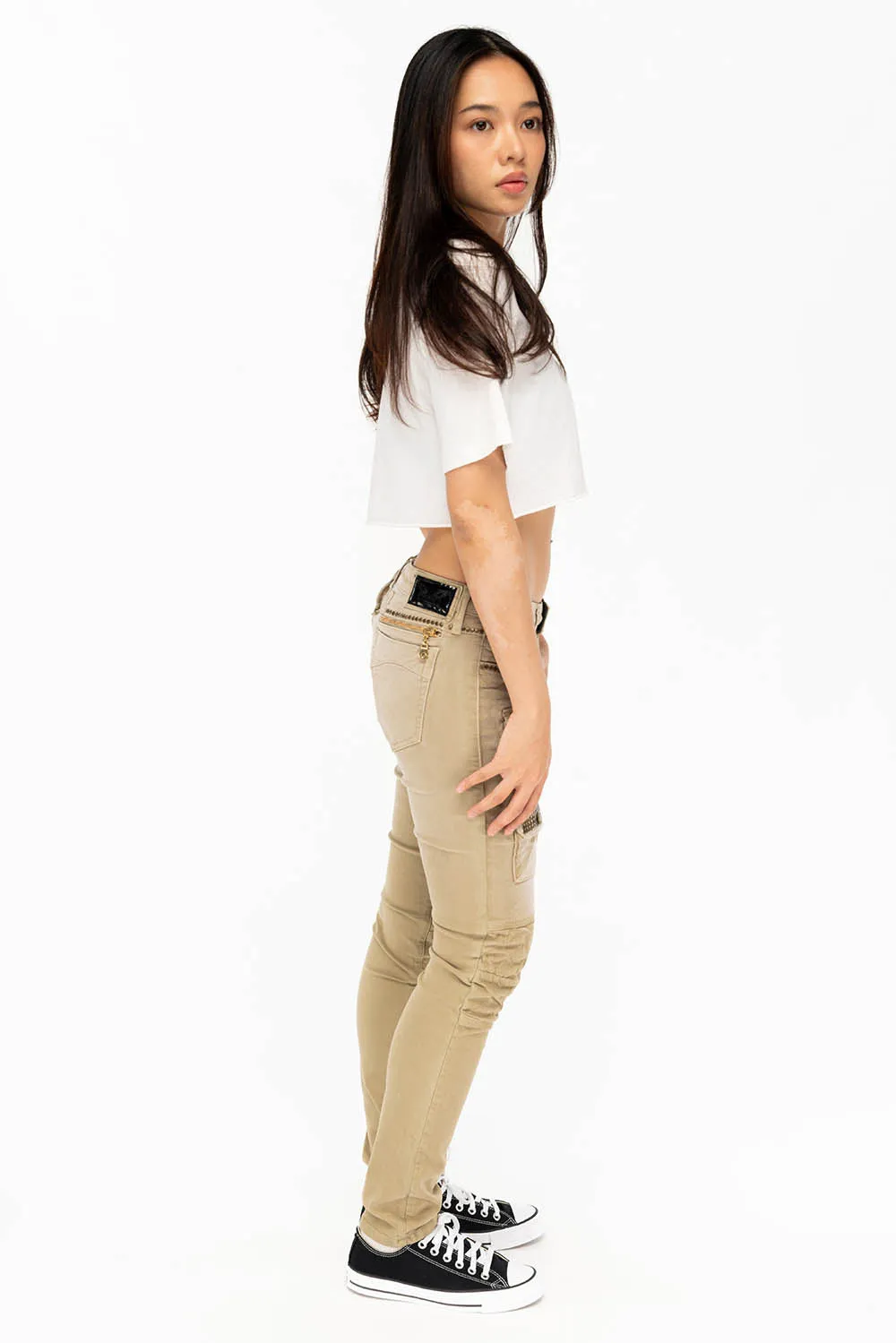 ROBIN'S WOMENS SKINNY UTILITARIAN JEANS IN SULFUR SAND WASH WITH STUDS